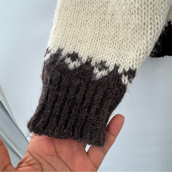 Eskimo knitwear Cream and Brown Patterned Sweater size M - Picture 5 of 7